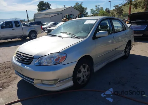 2003 Toyota Corolla S z USA, uszkodzony, nr VIN 1NXBR32EX3Z116288